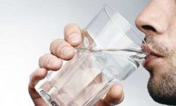 نوشیدن آب چه اثری بر کاهش وزن دارد؟